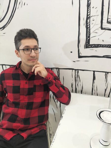 Tanar serios si fara obligatii caut partenera