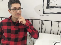 Tanar serios si fara obligatii caut partenera